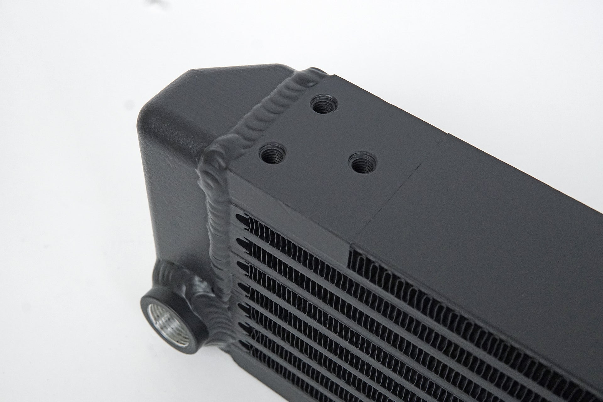 CSF #8202 Universal Single-Pass Oil Cooler / RSR Porsche / M22 x 1.5 / 22L x 4.75H x 2.16W