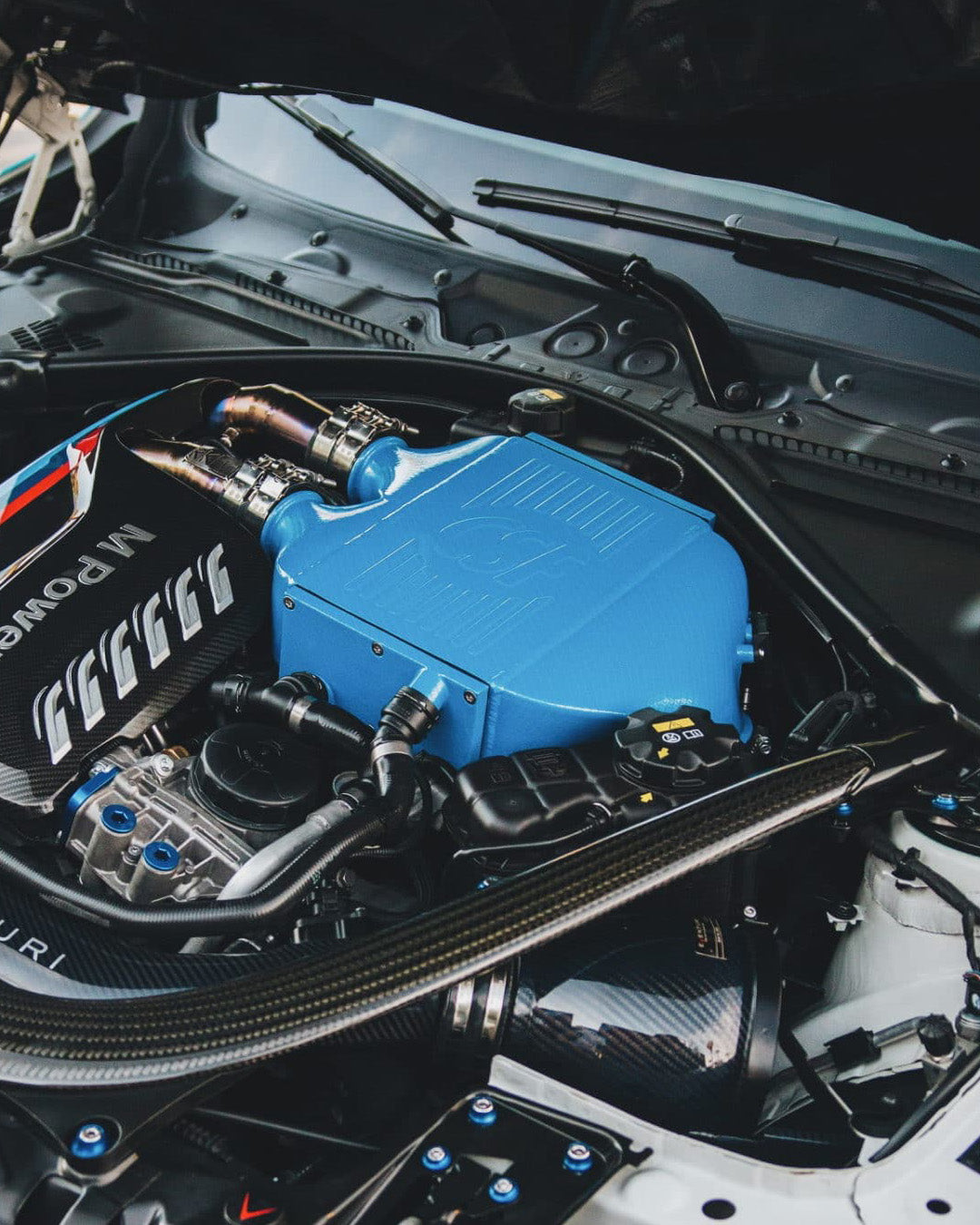 CSF #8082R F8X M3 / M4 / M2 Comp Top Mount Charge-Air-Cooler - Raw Finish custom finish - M Light Blue w/ Silver Carbon Fiber +$500.00