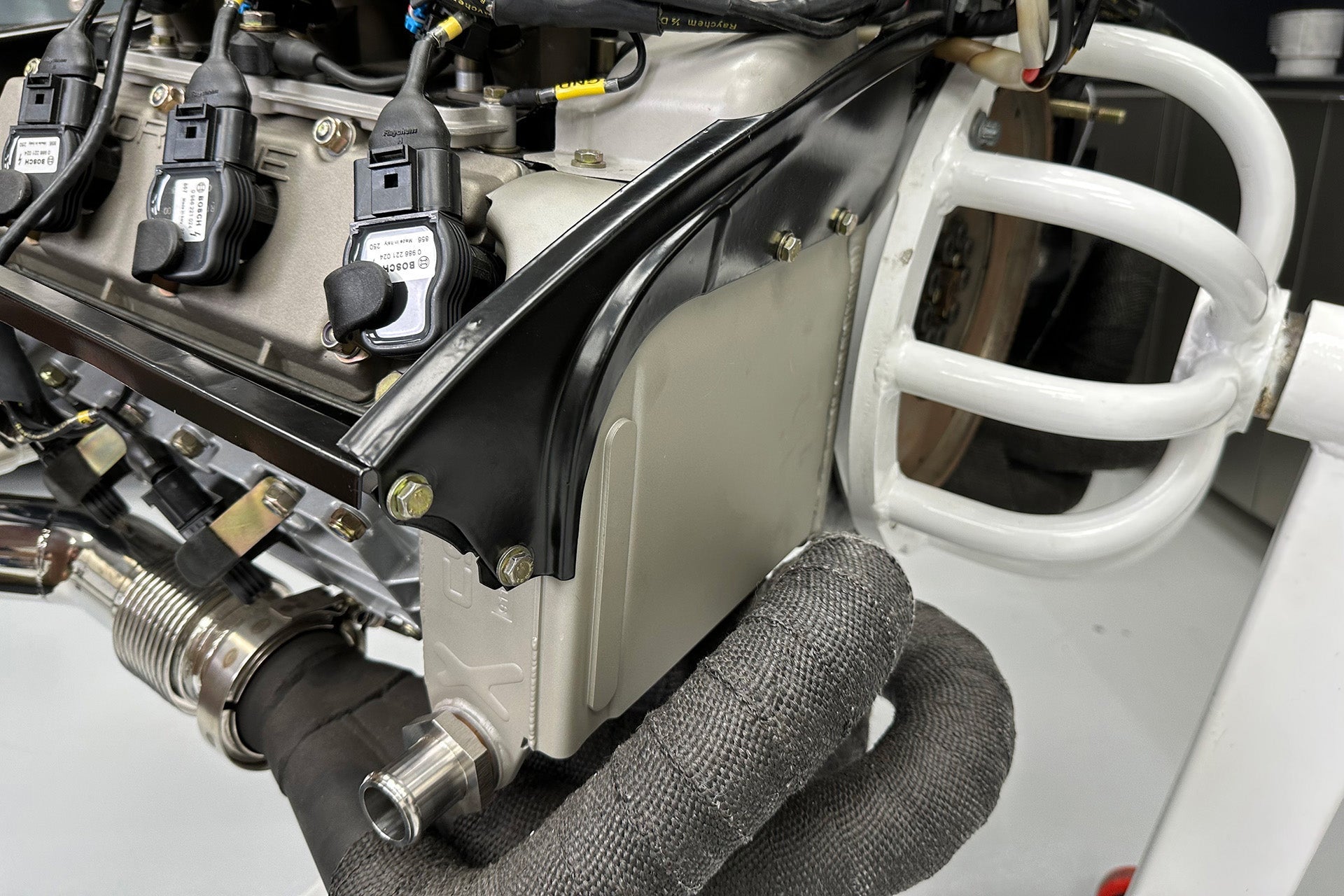 CSF #8242 Porsche 911 / 930 Turbo OEM+/High-Performance Engine Oil Cooler